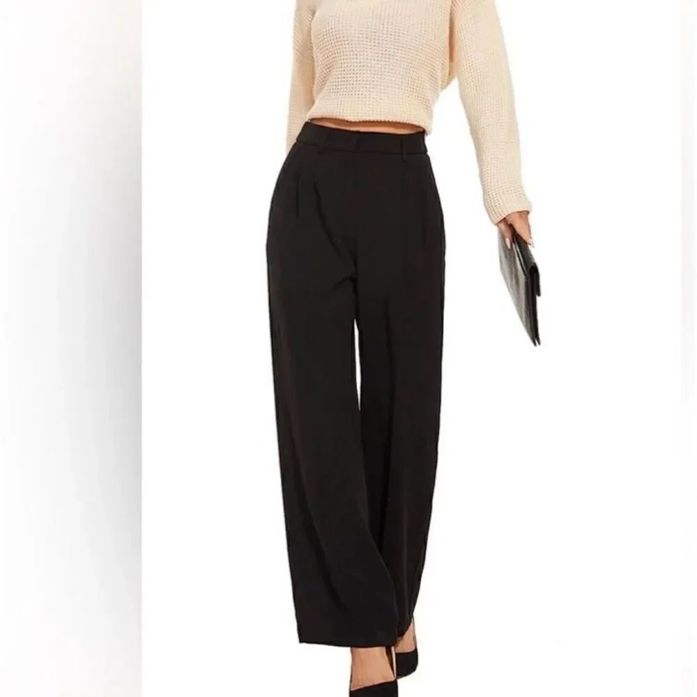 NWT Funyyzo Black wide leg pants pleated front. Size L.